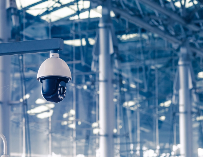 IP-alapú vezérlőmodul IP-kamera támogatással