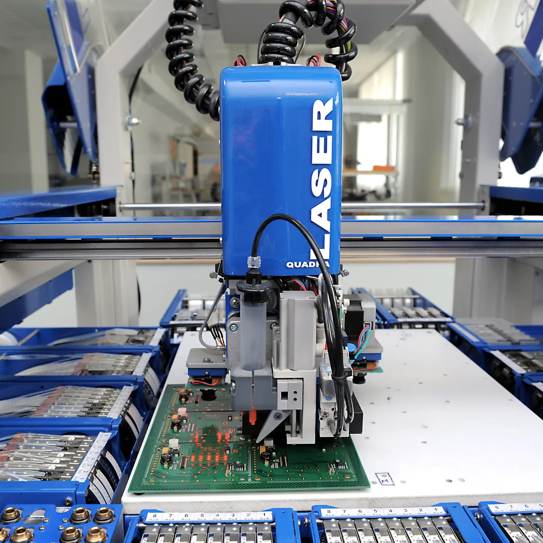 SMT technology in university education – TELL’s donation for the engineers of the future